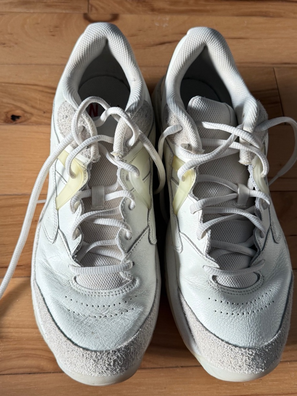 Nike Tennis Shoes